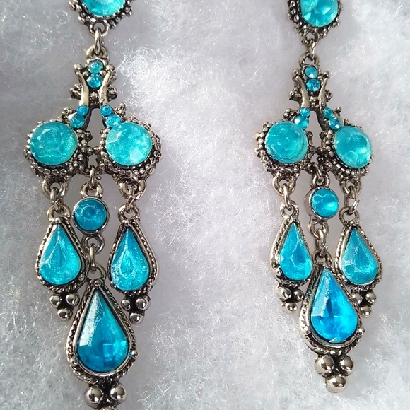 Turquoise Chandelier Earrings - Picture 5 of 9